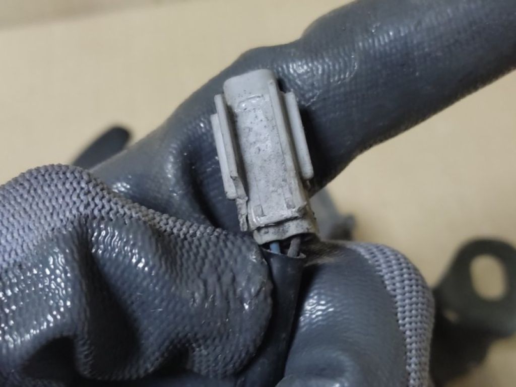 65601-EH100 | Замок капоту INFINITI M35/M45 04-10 - Фото 3