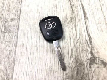 Ключ зажигания TOYOTA AVENSIS 03-08