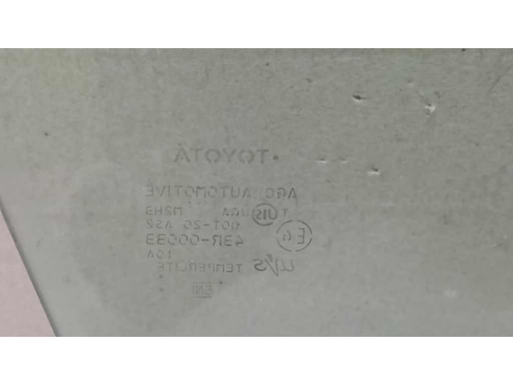 68101-47072 | Стекло двери передн. прав. TOYOTA PRIUS - 30 09-17 - Фото 2