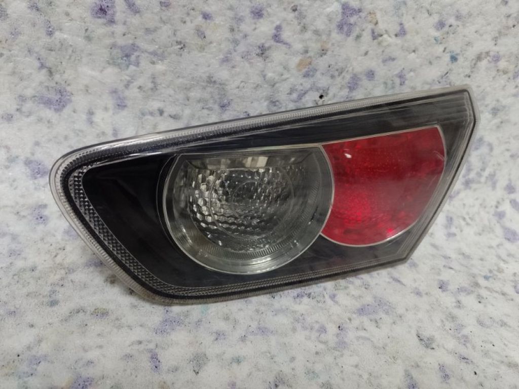 8330A626 | Ліхтар внутрішній задн. прав. MITSUBISHI LANCER X 10 07-15
