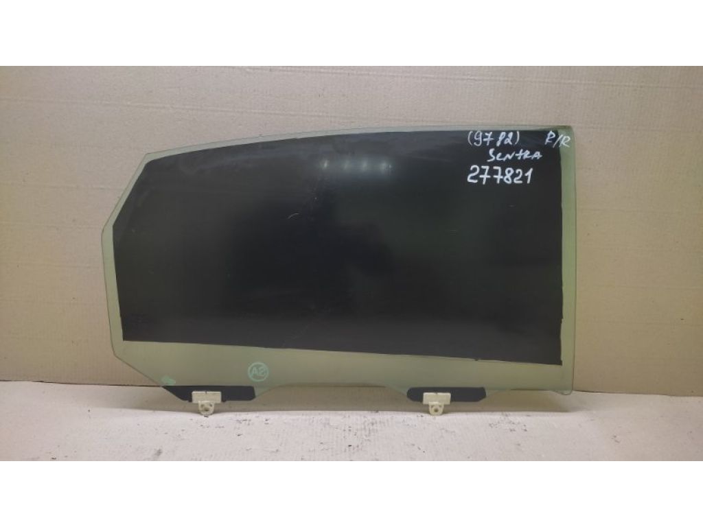 82300-3SG0A | Стекло двери задн. прав. NISSAN SENTRA B17 12-21