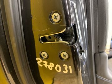 Замок двери задн. лев. NISSAN LEAF 18-