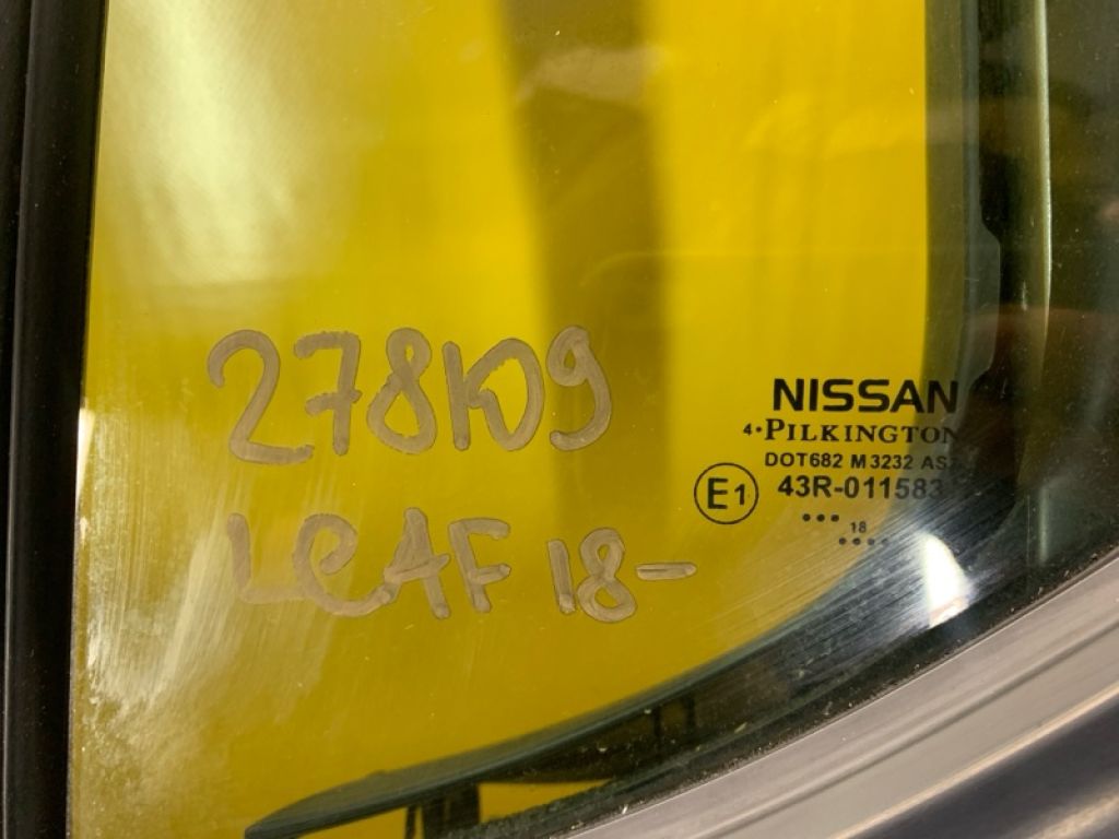82221-5SF1A | Стекло двери глухое задн. лев. NISSAN LEAF 18- - Фото 2