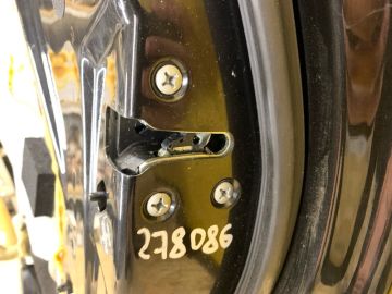 Замок двери задн. прав. NISSAN JUKE 10-19