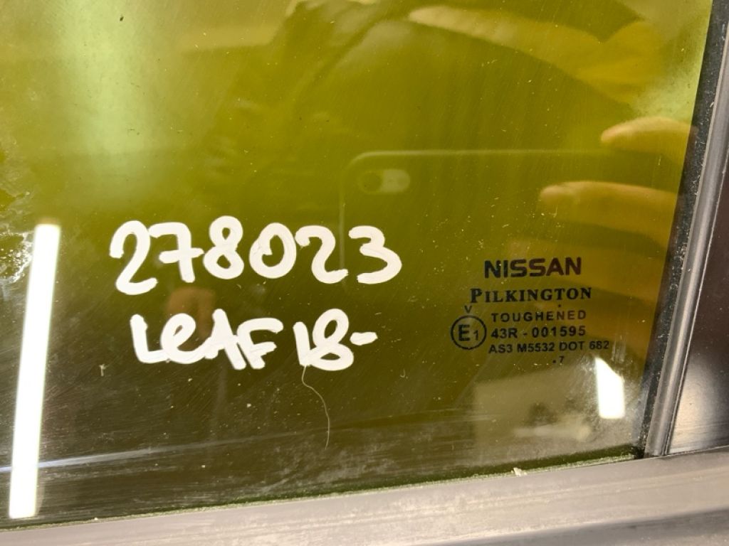 82301-3NF1A | Скло дверей задн. лів. NISSAN LEAF 18- - Фото 2