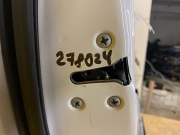 Замок двери задн. лев. NISSAN LEAF 18-