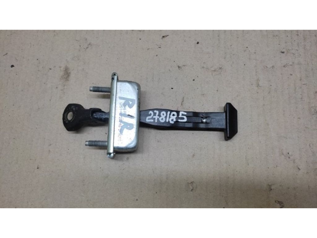 CP9Z-5827204-A | Ограничитель двери задн. прав. FORD FOCUS 10-18