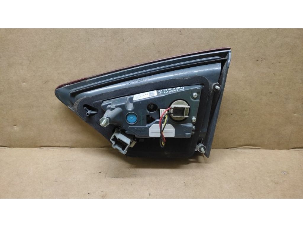 DS7Z-13405-A | Фонарь внутренний лев. FORD FUSION 14- - Фото 3