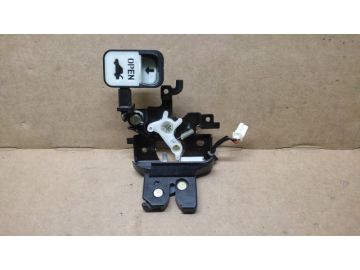 Замок кришки багажника MAZDA 3 BK 03-08