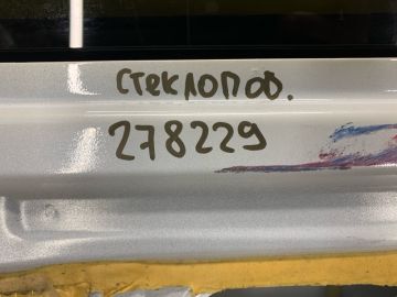 Стеклоподъемник задн. прав. NISSAN LEAF 18-