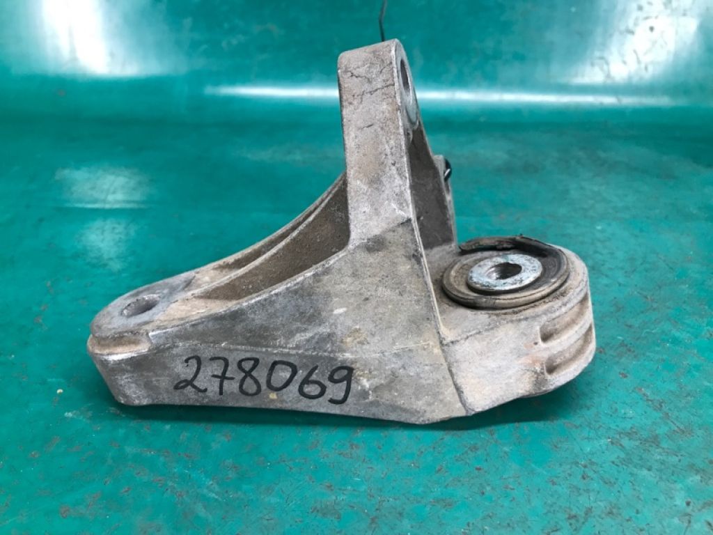 BV6Z-6E042-A | Кронштейн КПП FORD FOCUS 10-18 - Фото 2