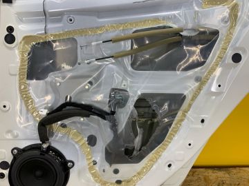 Стеклоподъемник задн. прав. NISSAN LEAF 18-
