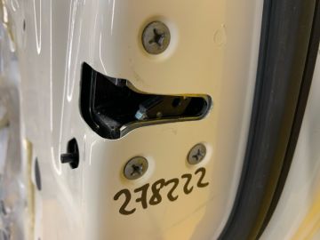 Замок двери задн. прав. NISSAN LEAF 18-