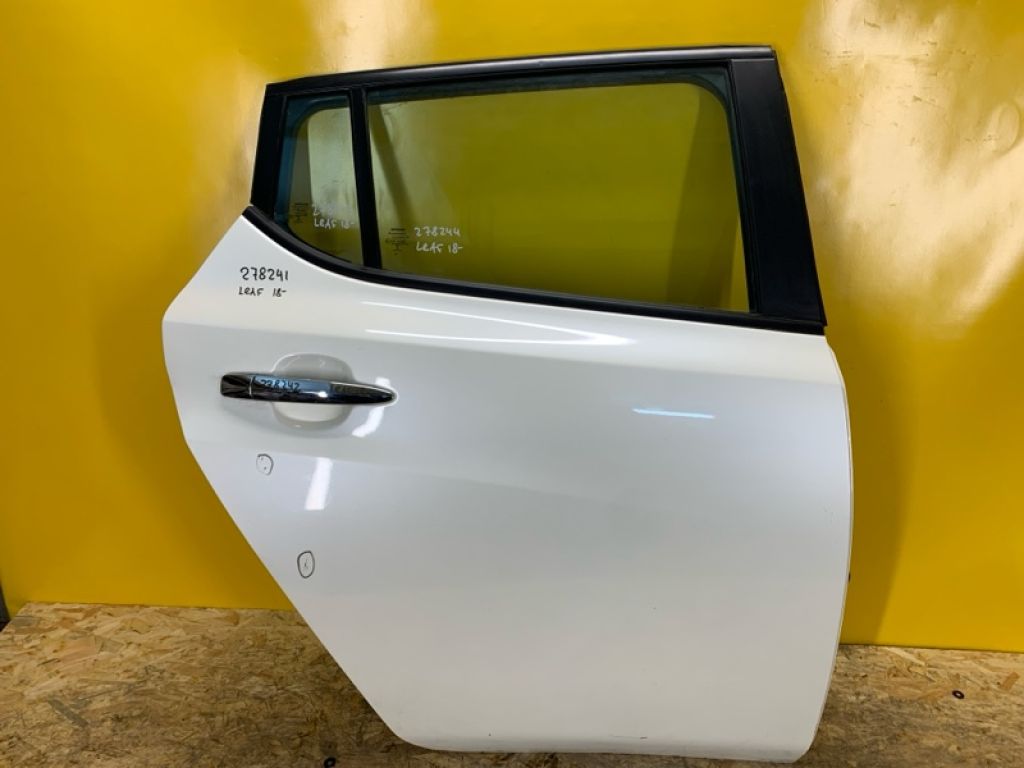 82100-5SF0A | Дверь задн. прав. NISSAN LEAF 18-