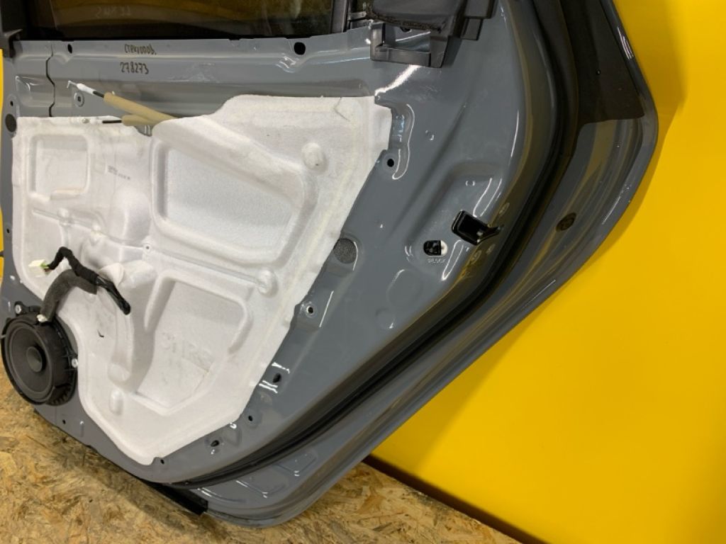 82100-5SF0A | Двері задн. прав. NISSAN LEAF 18- - Фото 7