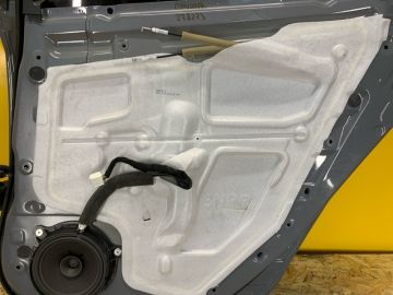 Стеклоподъемник задн. прав. NISSAN LEAF 18-