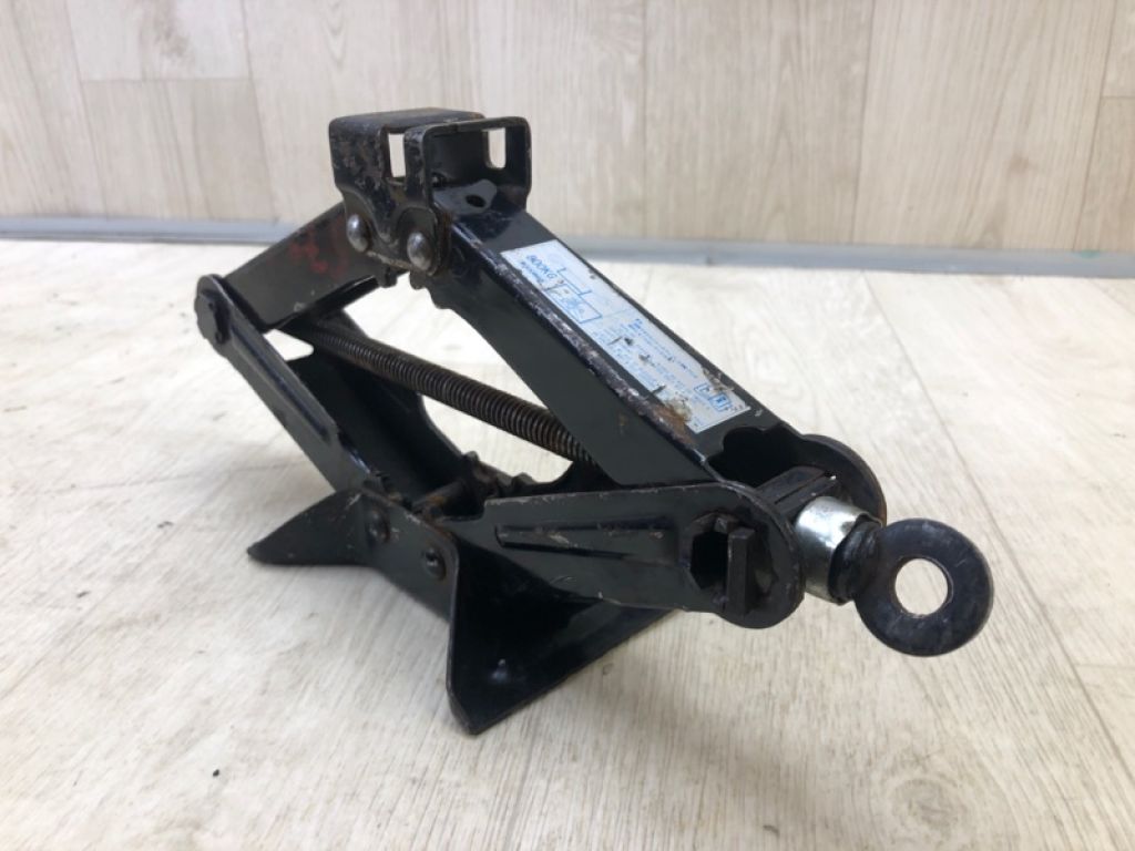 GJ6A-37-790A | Домкрат MAZDA 3 BK 03-08 - Фото 2