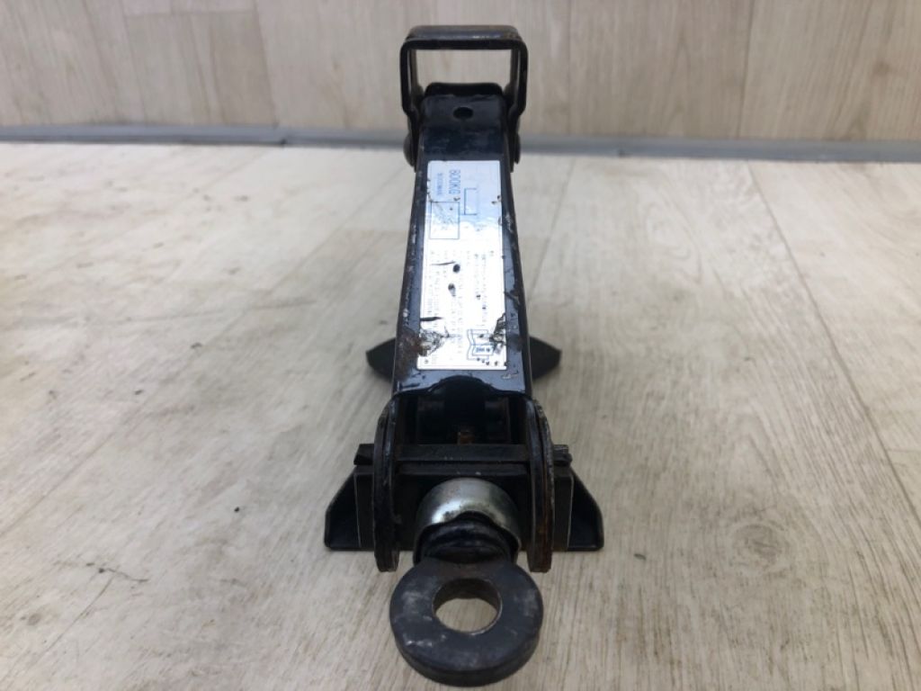 GJ6A-37-790A | Домкрат MAZDA 3 BK 03-08 - Фото 8