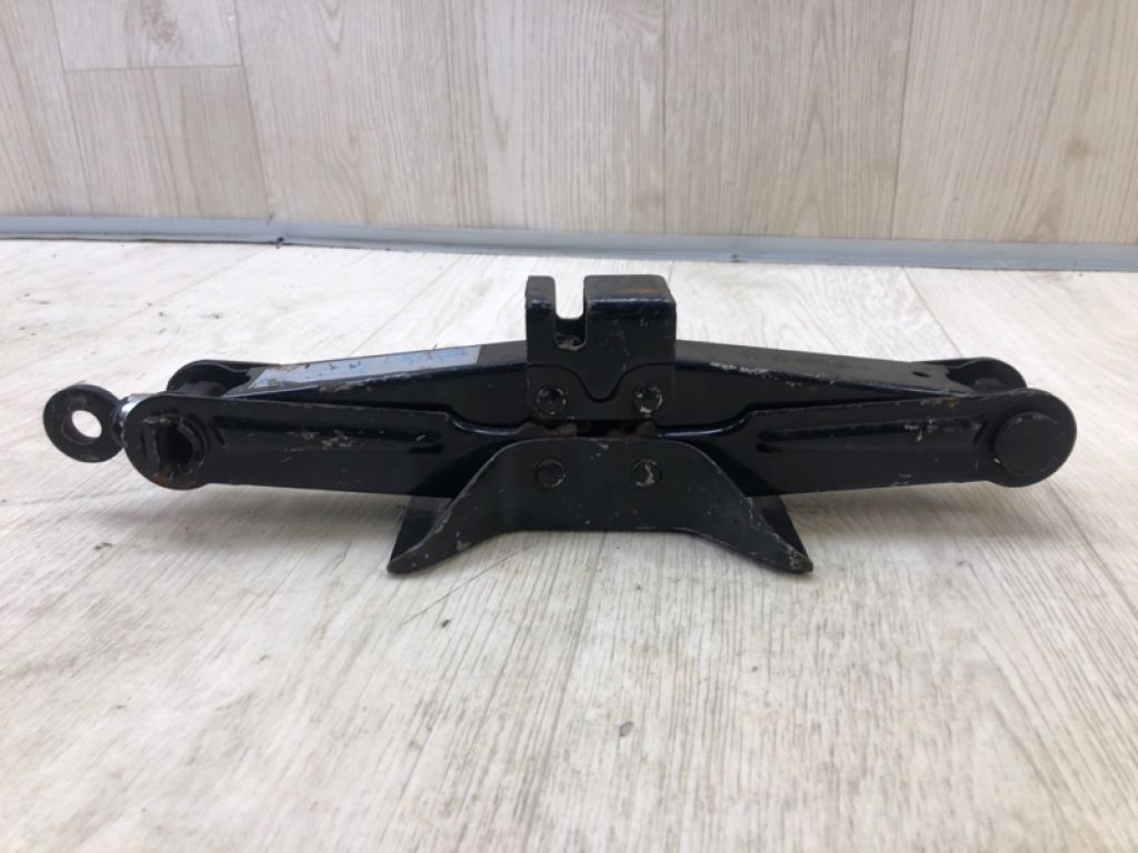 GJ6A-37-790A | Домкрат MAZDA 3 BK 03-08 - Фото 12