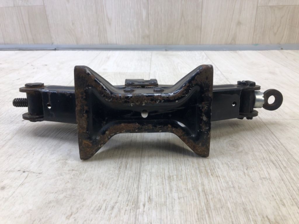 GJ6A-37-790A | Домкрат MAZDA 3 BK 03-08 - Фото 9