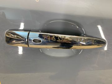 Ручка двери наружная передн. прав. NISSAN LEAF 18-
