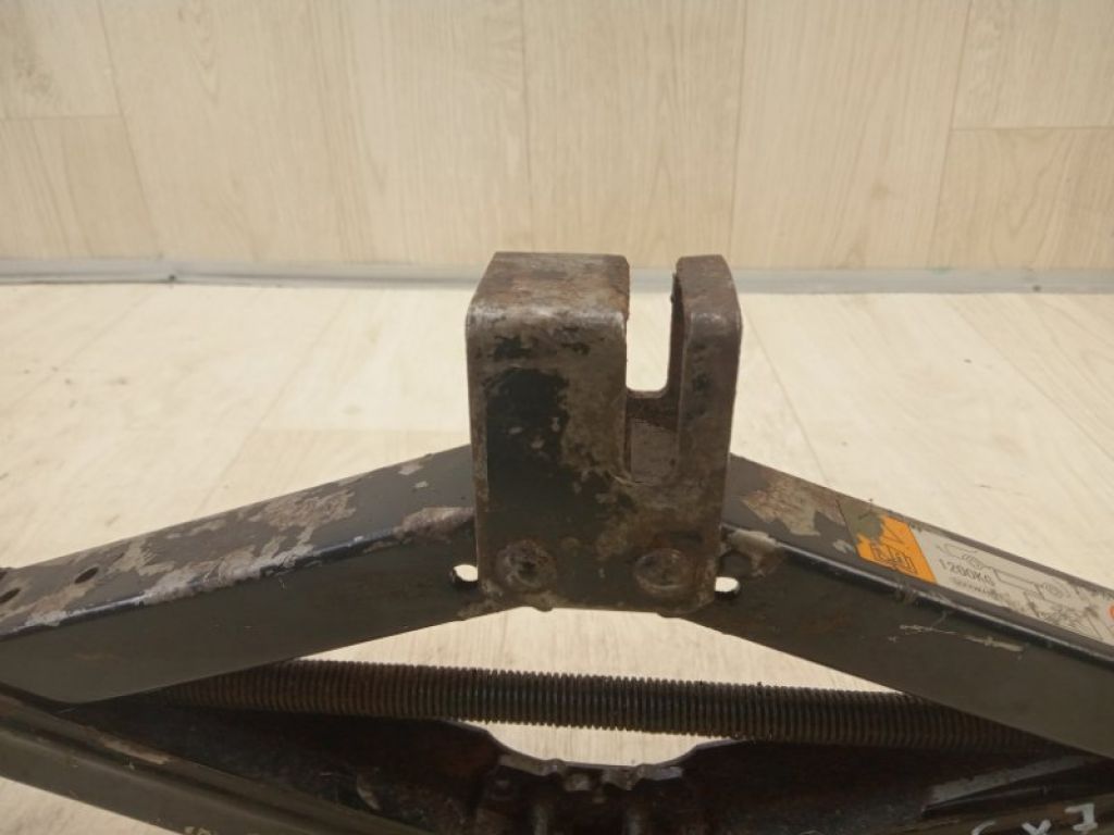 LC62-37-790C | Домкрат MAZDA CX-7 06-12 - Фото 4