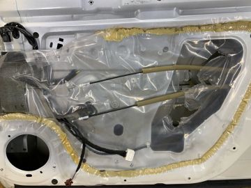 Стеклоподъемник передн. прав. NISSAN LEAF 18-
