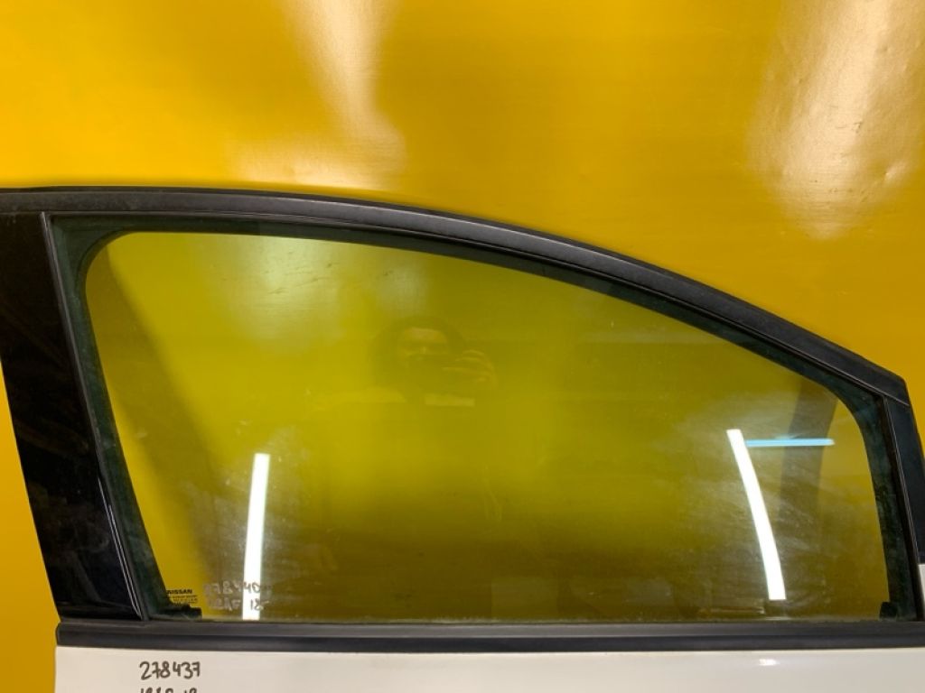 80300-5SF0A | Скло дверей передн. прав. NISSAN LEAF 18-