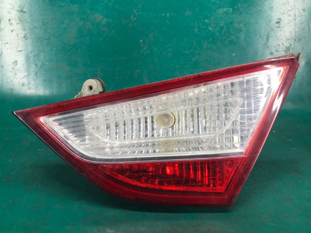 92404-3Q000 | Ліхтар внутрішній прав. HYUNDAI SONATA YF 10-14
