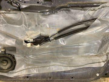 Склопідйомник передн. прав. MITSUBISHI COLT (Z30) 02-12