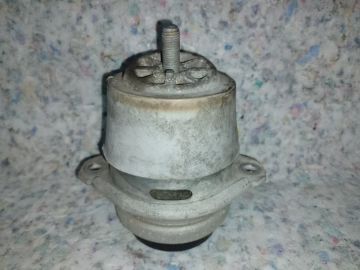 Подушка двигателя VOLKSWAGEN TOUAREG 10-17