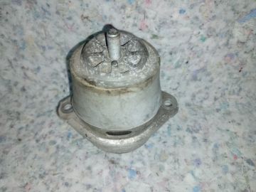 Подушка двигателя VOLKSWAGEN TOUAREG 10-17