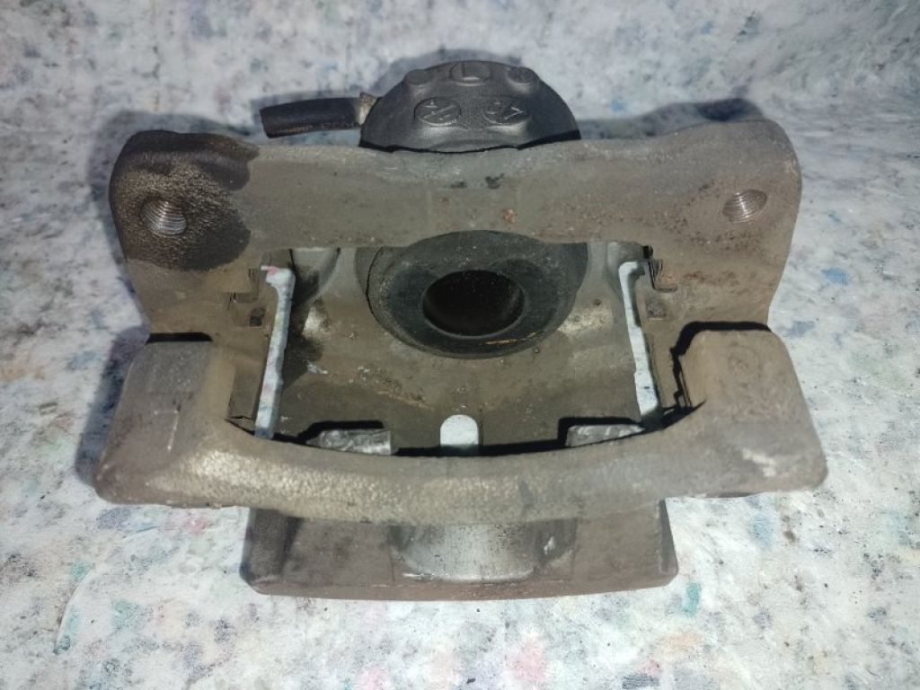 47750-47060 | Суппорт тормозной передн. лев. TOYOTA PRIUS - 30 09-17 - Фото 2