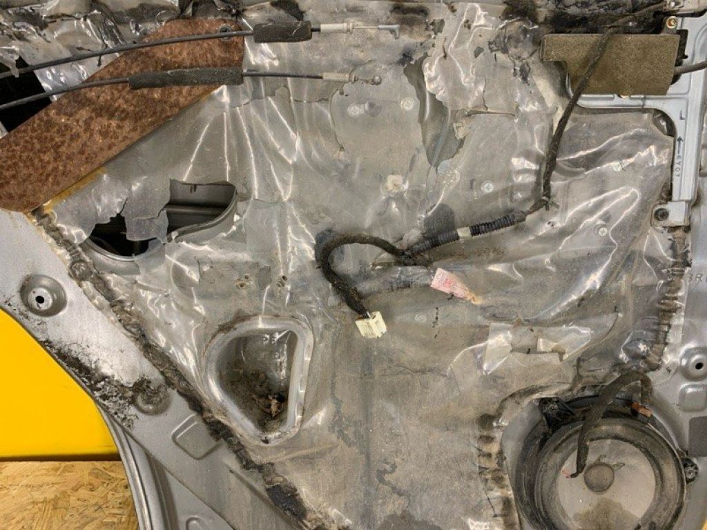 82721-CA000 | Стеклоподъемник задн. лев. NISSAN MURANO Z50 02-07