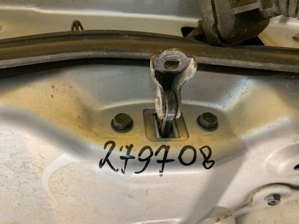80430-CA010 | Обмежувач дверей передн. лів. NISSAN MURANO Z50 02-07