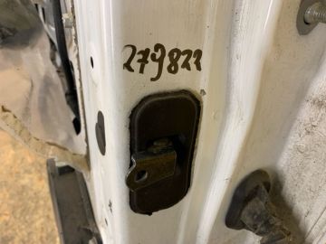 Ограничитель двери задн. лев. NISSAN QASHQAI 07-14