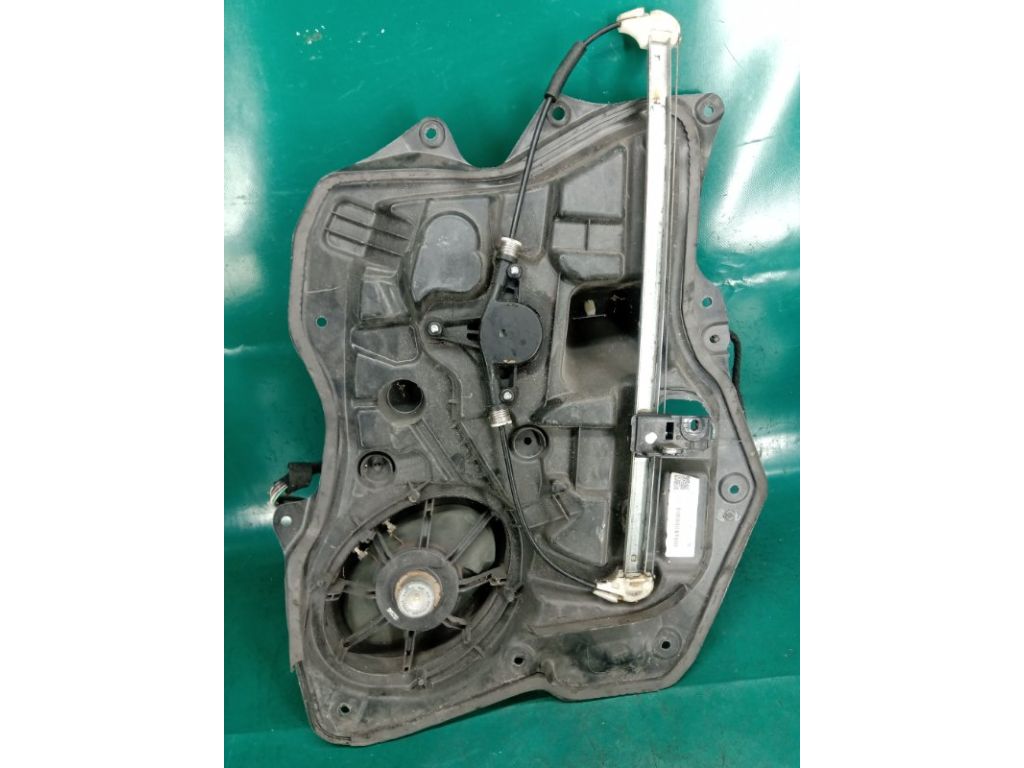 BBM4-73-590 | Стеклоподъемник задн. лев. MAZDA 3 BL 09-13 - Фото 3