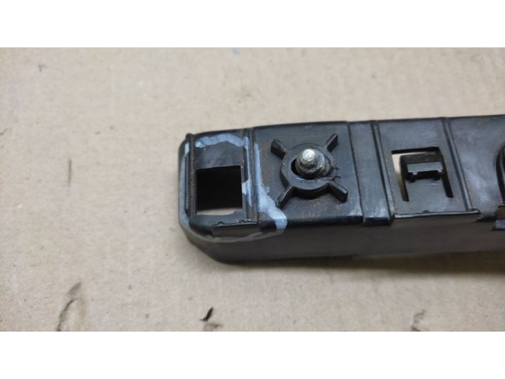 68081414AE | Кронштейн заднього бампера прав. DODGE DART 12-16 - Фото 3