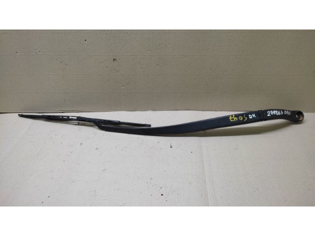 68156264AA | Поводок стеклоочистителя передний прав. DODGE DART 12-16