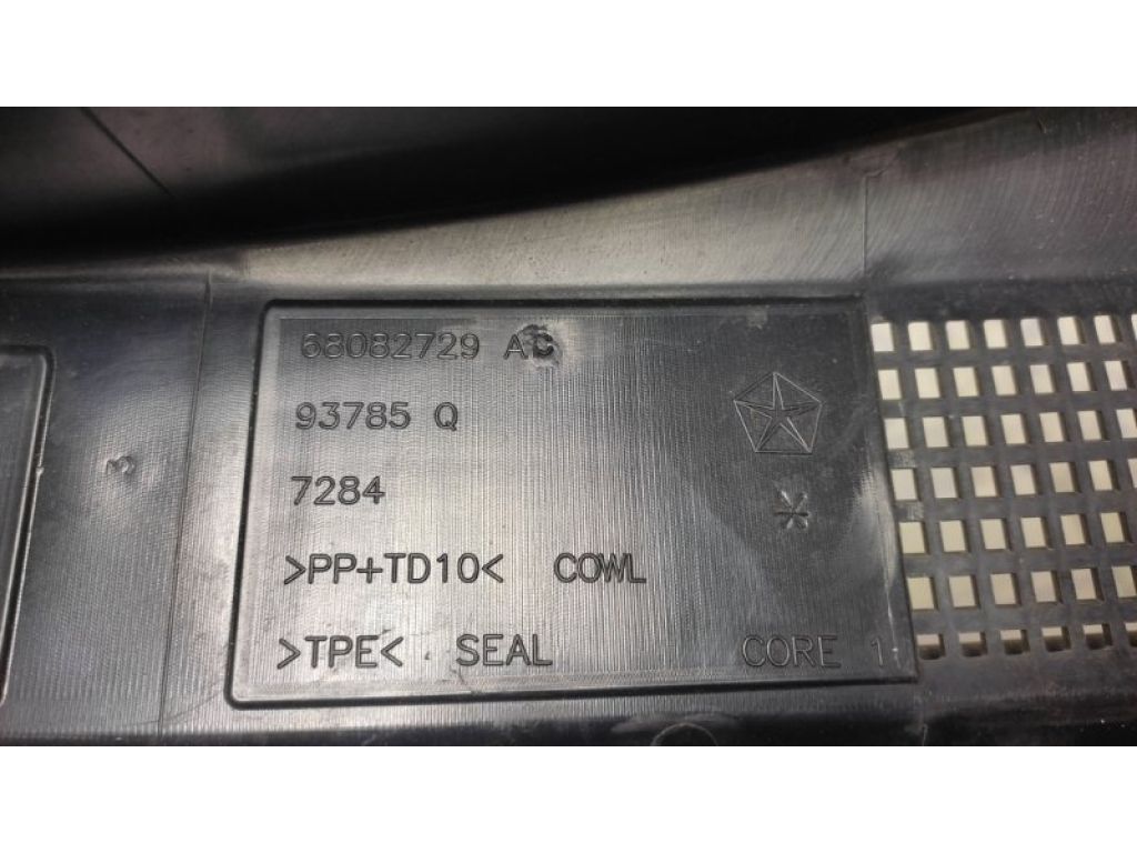 68082729AC | Пластик під лобове скло / Жабо DODGE DART 12-16 - Фото 3