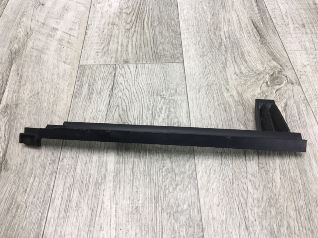 835453X000 | Направляюча скла дверей задн. прав. HYUNDAI ELANTRA MD 10-15