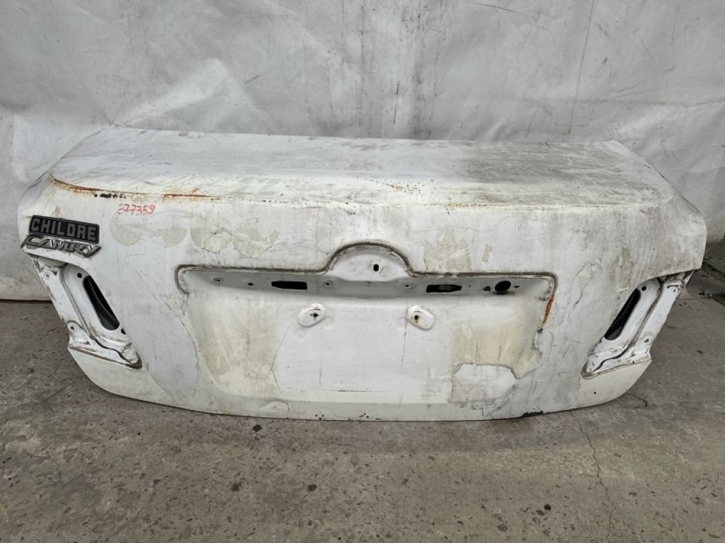 64401-06280 | Кришка багажника TOYOTA CAMRY 40 06-11 - Фото 2