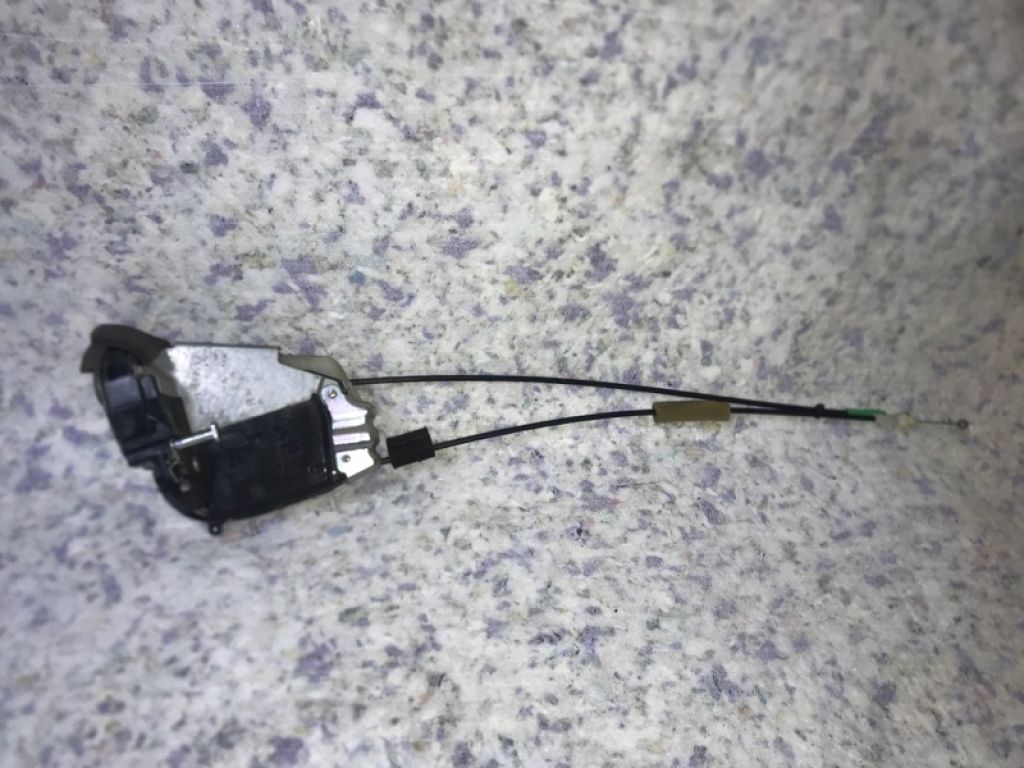 69050-47090 | Замок двери задн. прав. TOYOTA PRIUS - 30 09-17 - Фото 2