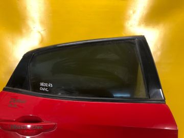 Стекло двери задн. прав. HONDA CIVIC FC/FK 15-