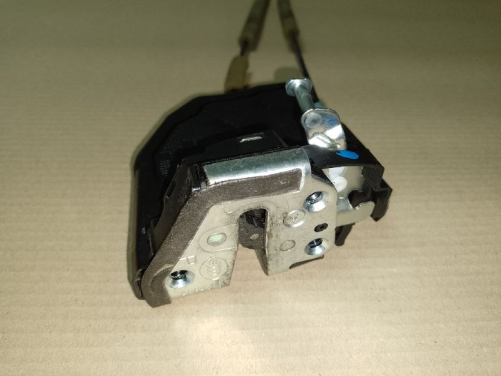 69050-06100 | Замок двері задн. прав. TOYOTA CAMRY 50 12-15 - Фото 2