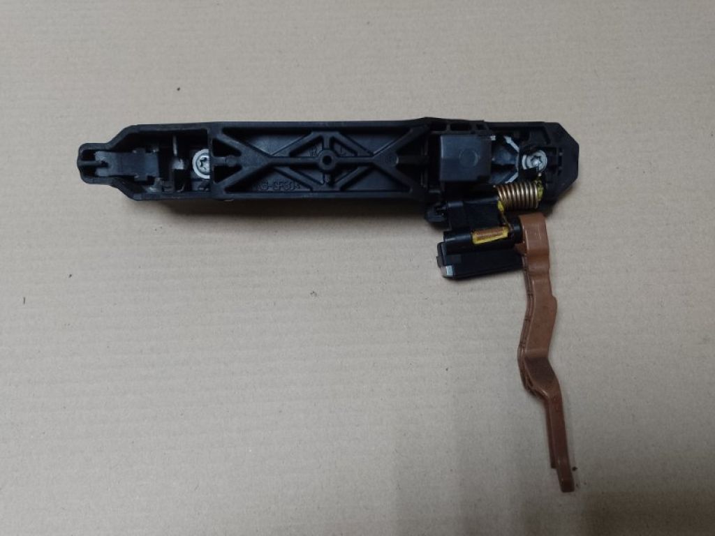 69211-12220-03 | Ручка двері зовнішня задн. лів. TOYOTA AURIS 06-12 - Фото 2