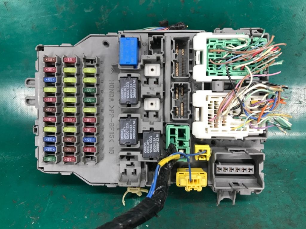 38200-STX-A02 | Блок предохранителей салон ACURA MDX (YD2) 06-13