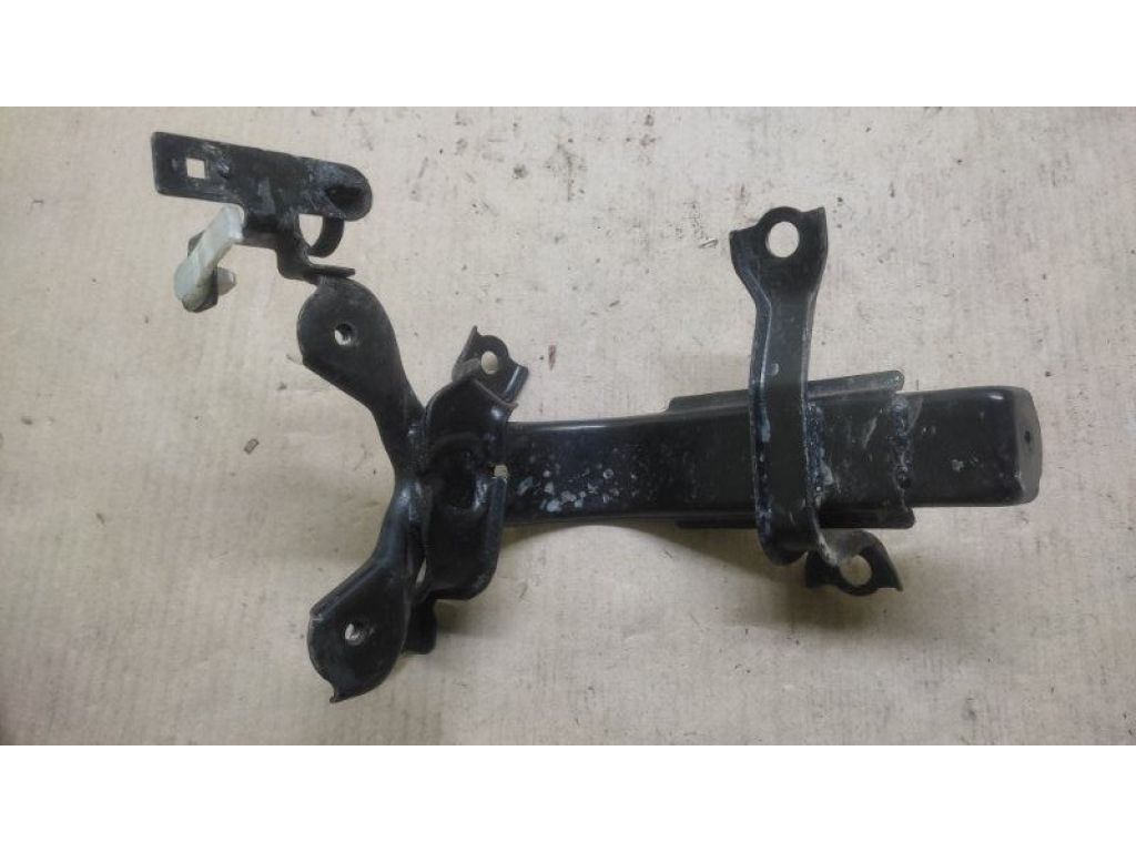 48911-50040 | Кронштейн крепления компрессора пневмоподвески LEXUS LS430 00-06 - Фото 2