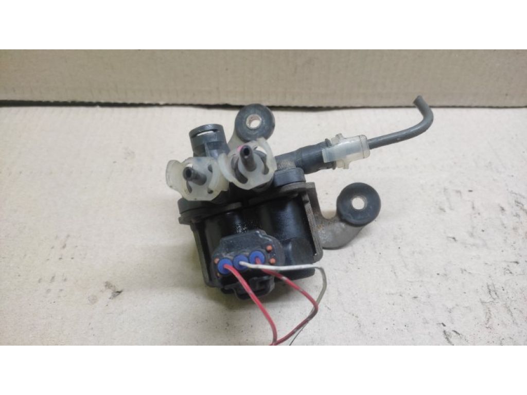 48095-50040 | Клапан пневмопідвіски передн. LEXUS LS430 00-06 - Фото 2