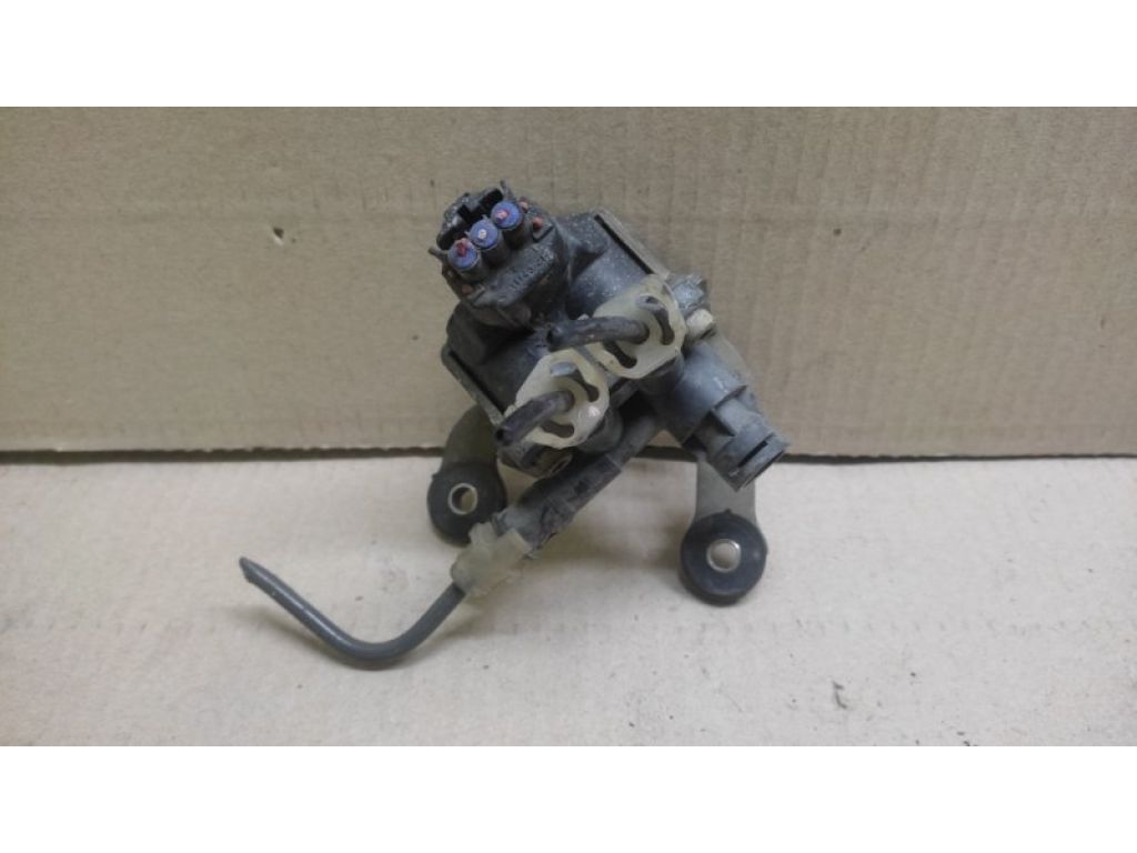 48095-50040 | Клапан пневмоподвески передн. LEXUS LS430 00-06 - Фото 2